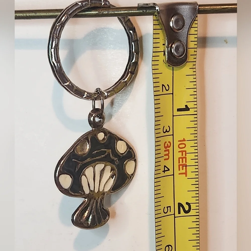 2” Unbranded Silver and Dark Grey Mushroom Keychain
